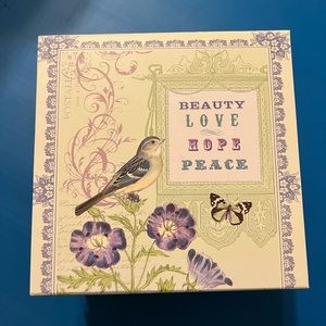 Paula Scaletta decor box